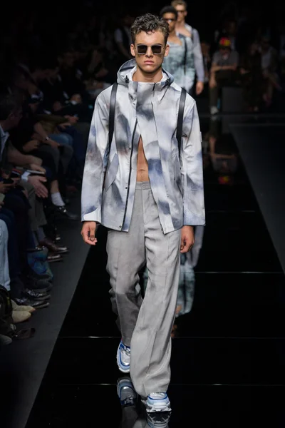 Look 74